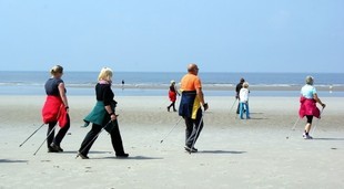 Chcesz sensownie schudnąć i zyskać zdrowie? Idź na nordic walking!