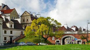 Jak bezczelny oszust sprzedawał Podzamcze