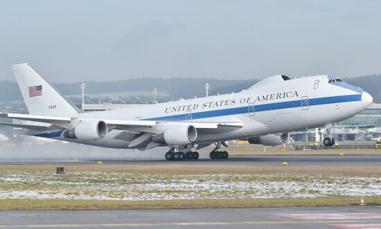 US_Air_Force_Boeing_E-4B