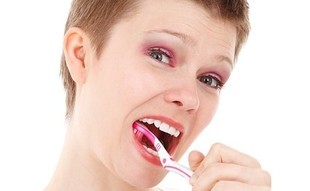 5 domowych sposobów na białe zęby
