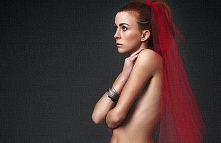Seks po polsku - połowa kochanków wstydzi się nagości