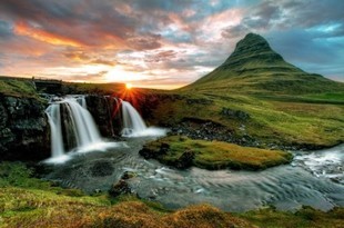Dlaczego warto zobaczyć Islandię