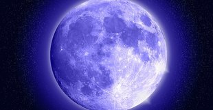 Pełnia Niebieskiego Księżyca - co cię czeka?