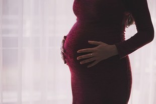Zmiany w Kodeksie Pracy: Będzie można zwolnić kobietę w ciąży