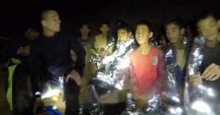 Trwa akcja ratunkowa w tajlandzkiej jaskini. Oglądajcie na żywo!