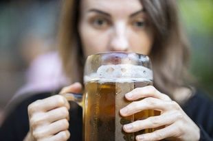 Dlaczego Polki mają problem z nadużywaniem alkoholu