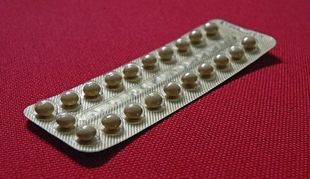 Tabletki antykoncepcyjne zmniejszają mózg i mogą powodować raka?