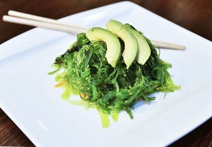 Dlaczego warto włączyć algi do codziennej diety?
