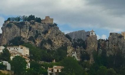 Zamek Guadalest i legenda o pięknej Zoraimie