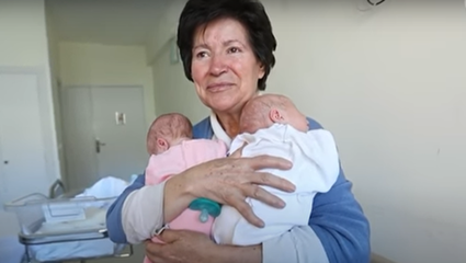Urodziła bliźnięta w wieku 64 lat. Teraz hiszpański Sąd Najwyższy podtrzymał decyzję o zabraniu jej dzieci