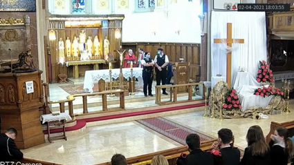 Policjanci wyprosili wiernych z polskiego kościoła w Londynie
