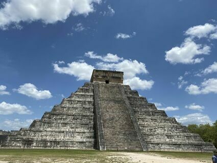 Miasto Majów  Chichén Itzá - to tu pierzasty wąż schodzi z piramidy