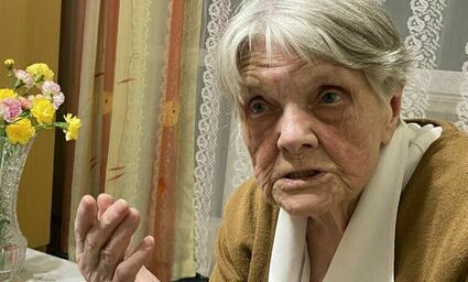 Pani Janina ma 98 lat i jest ofiarą dezubekizacji. "Zostałam przestępcą bez wyroku"