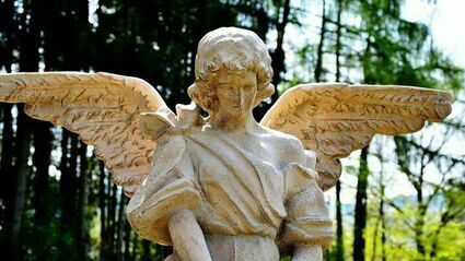 Dziewięć sygnałów świadczących o tym, że twój anioł stróż jest blisko ciebie