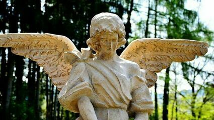 Siedem sygnałów płynących od twojego anioła stróża, które warto rozpoznać