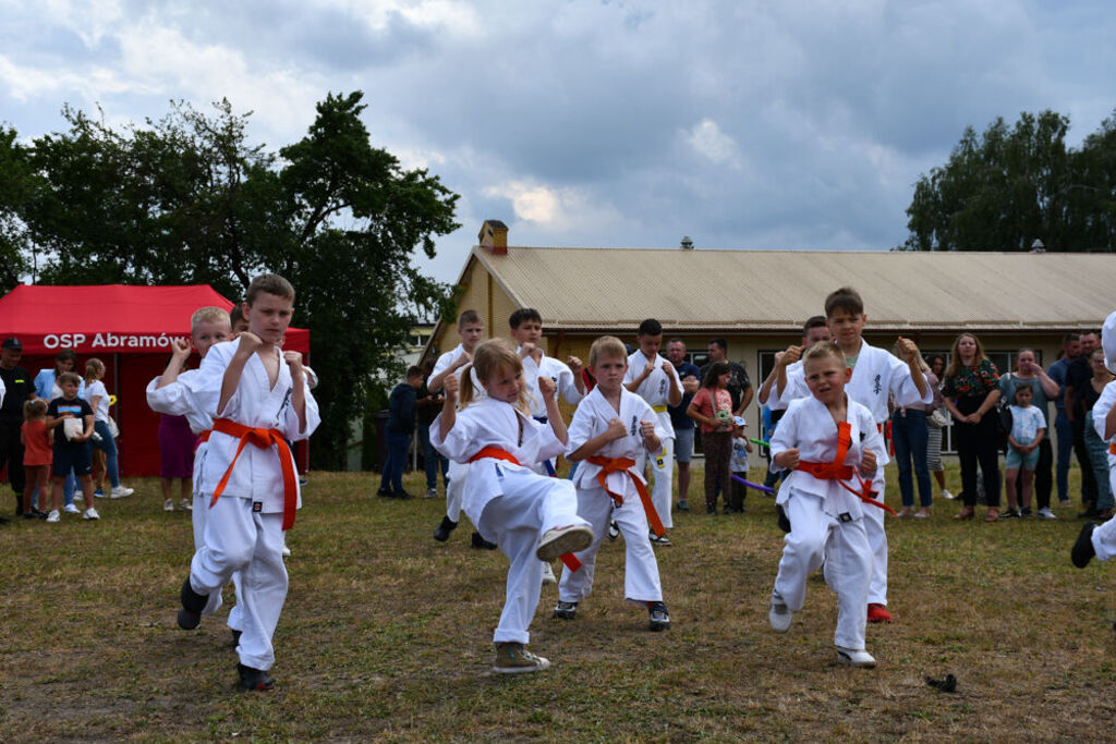 
                                                    Fotorelacja z Dnia Dziecka
                                                