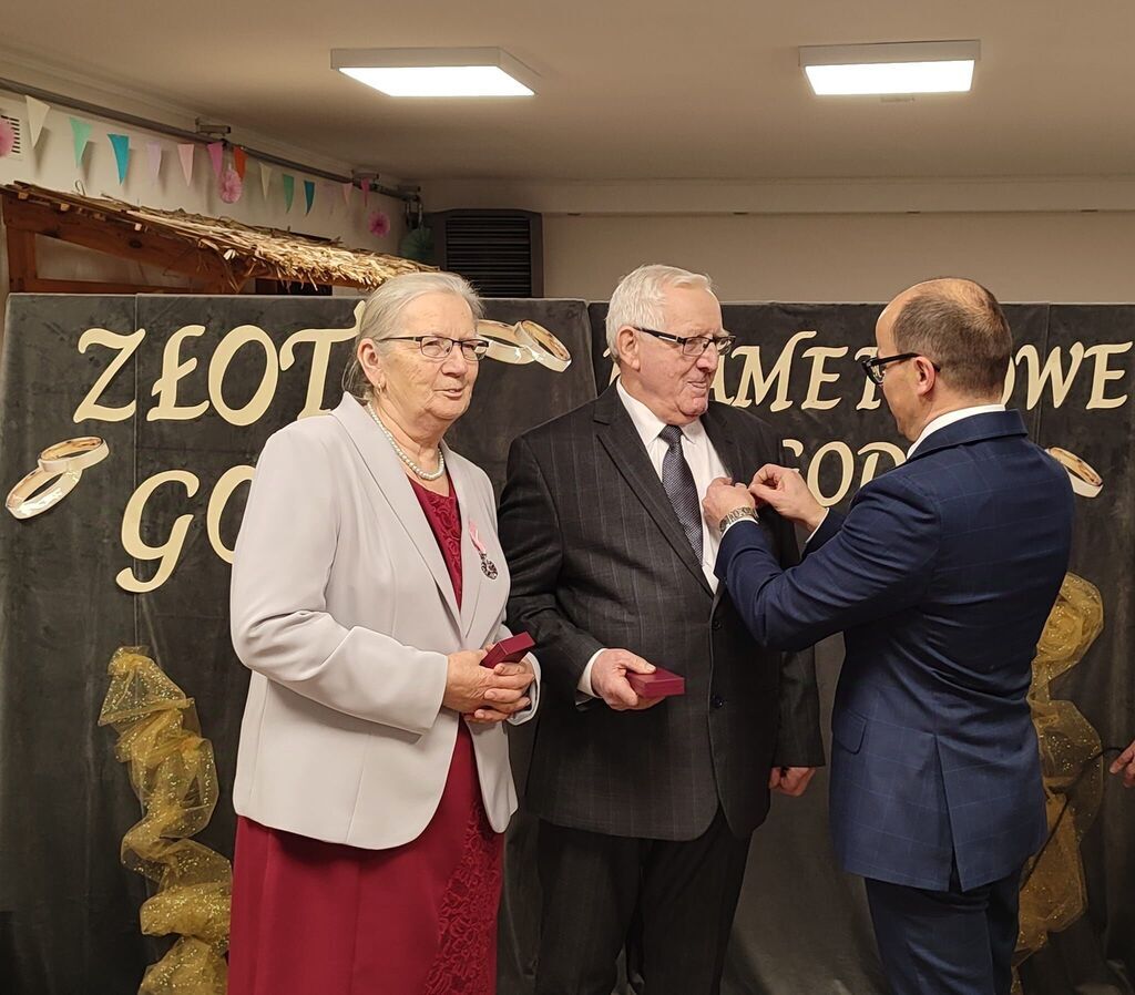 
                                                    Jubileusz Długoletniego Pożycia Małżeńskiego
                                                