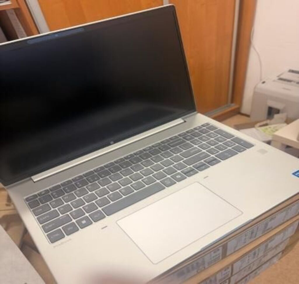 
                                                       Sprzęt komputerowy dla wszystkich szkół z naszej gminy KPO
                                                