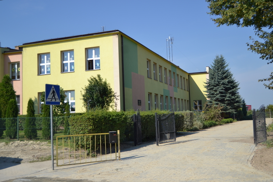 
                                                    <p>Publiczna Szkoła Podstawowa w Grabówce</p>
                                                