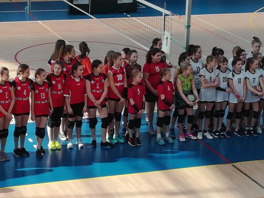 
                                                       Świętokrzyskie Minivolley Cup 2019: Zabawa i poważna gra w minisiatkówkę na hali w Skarżysku-Kamiennej
                                                