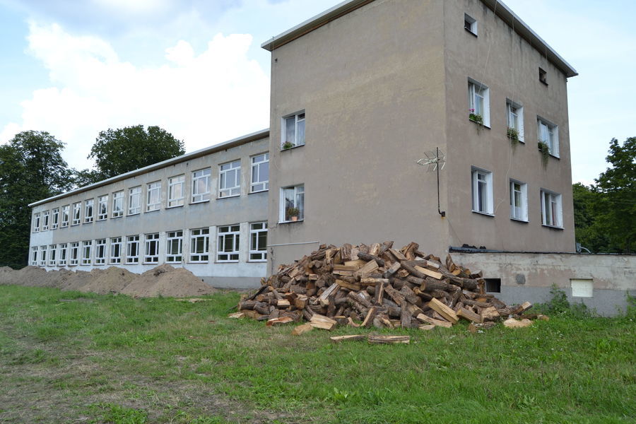 
                                                       Publiczna Szkoła Podstawowa w Opoce Dużej - Przed realizacją projektu 
                                                
