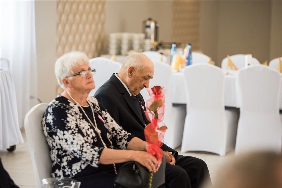 
                                                    Jubilaci podczas uroczystości 50-lecia Pożycia Małżeńskiego 
                                                