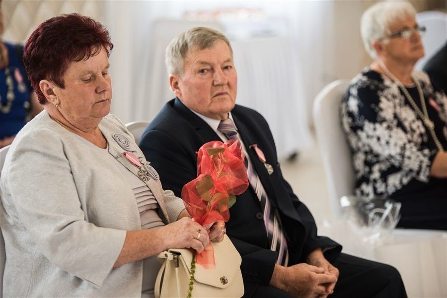 
                                                    Jubilaci podczas uroczystości 50-lecia Pożycia Małżeńskiego
                                                