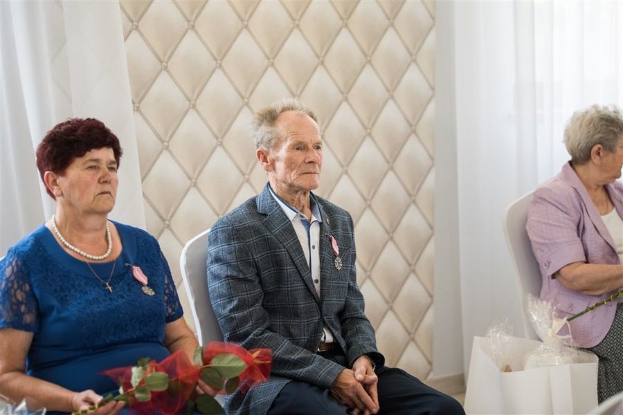 
                                                    Jubilaci podczas uroczystości 50-lecia Pożycia Małżeńskiego
                                                