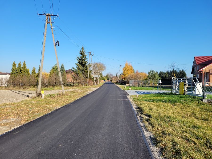 
                                                    Modernizacja przebudowa drogi gminnej w Opoczce (nakładka asfaltowa od ul. Partyzantów)
                                                