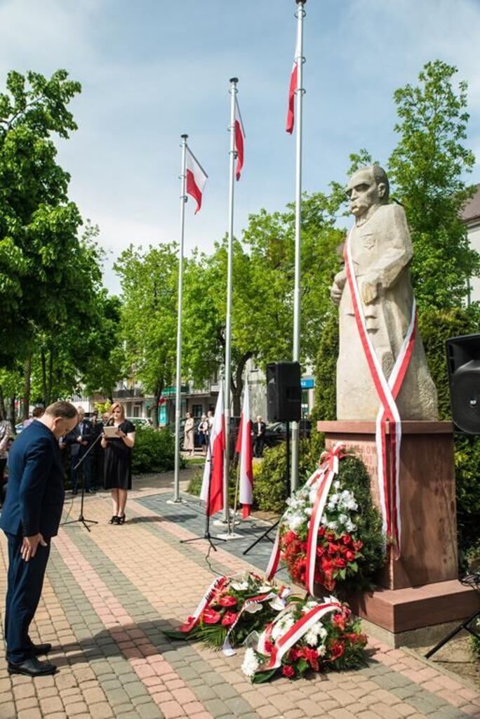 
                                                    Gminne obchody Święta Narodowego Trzeciego Maja.
                                                