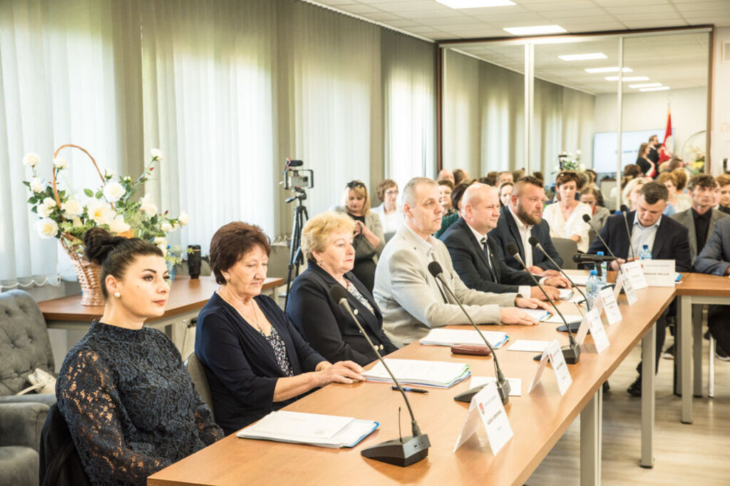 
                                                    Inauguracyjna sesja Rady Miejskiej Annopol.
                                                