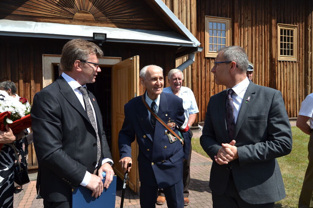 
                                                    WOJEWÓDZKIE OBCHODY DNIA WALKI I MĘCZEŃSTWA WSI POLSKIEJ W BOROWIE.
                                                