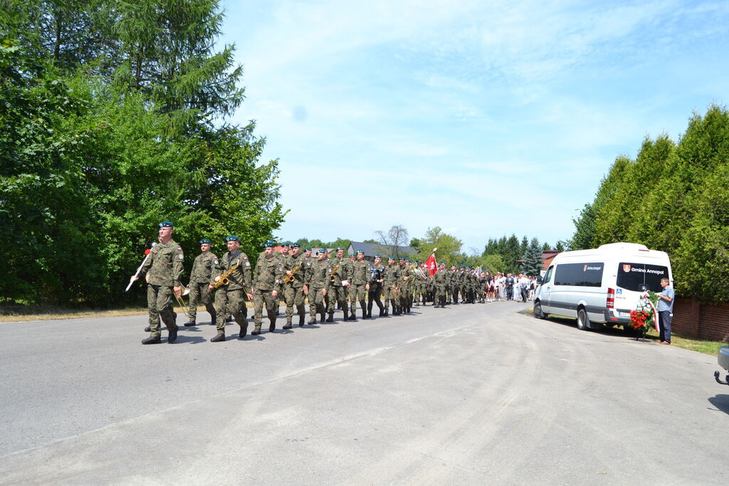 
                                                    WOJEWÓDZKIE OBCHODY DNIA WALKI I MĘCZEŃSTWA WSI POLSKIEJ W BOROWIE.
                                                