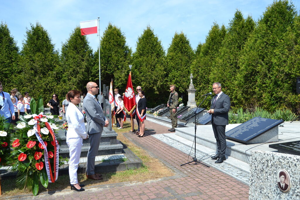 
                                                    WOJEWÓDZKIE OBCHODY DNIA WALKI I MĘCZEŃSTWA WSI POLSKIEJ W BOROWIE.
                                                