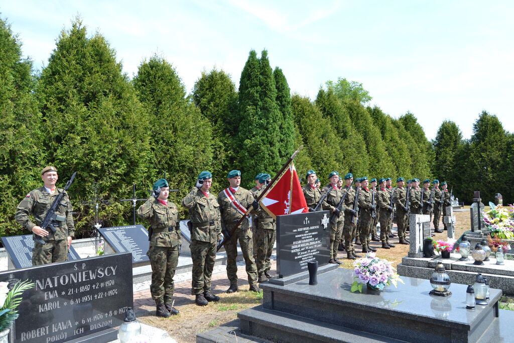 
                                                    WOJEWÓDZKIE OBCHODY DNIA WALKI I MĘCZEŃSTWA WSI POLSKIEJ W BOROWIE.
                                                