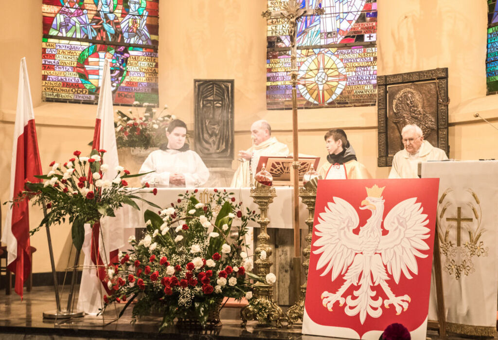 
                                                    Obchody Narodowego Święta Niepodległości.
                                                