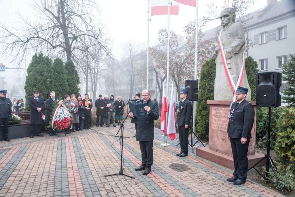 
                                                    Obchody Narodowego Święta Niepodległości.
                                                