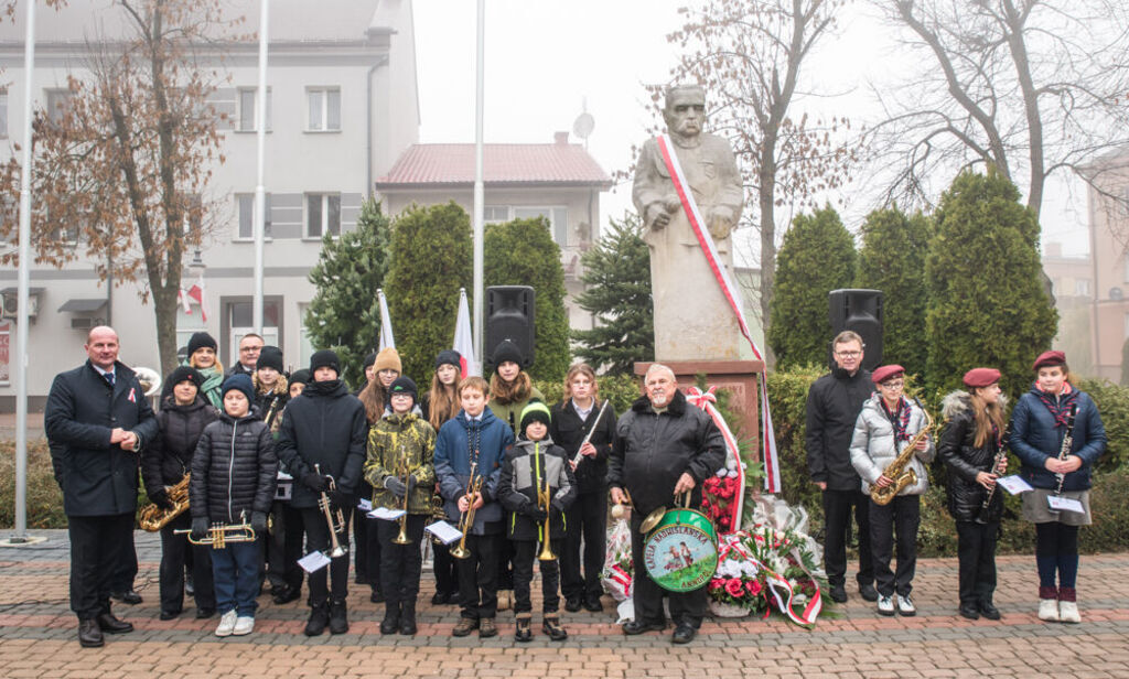 
                                                    Obchody Narodowego Święta Niepodległości.
                                                