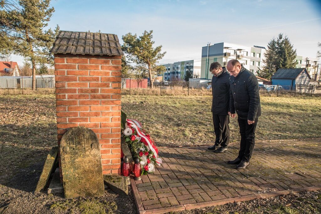 
                                                    DZIEŃ PAMIĘCI OFIAR HOLOKAUSTU
                                                