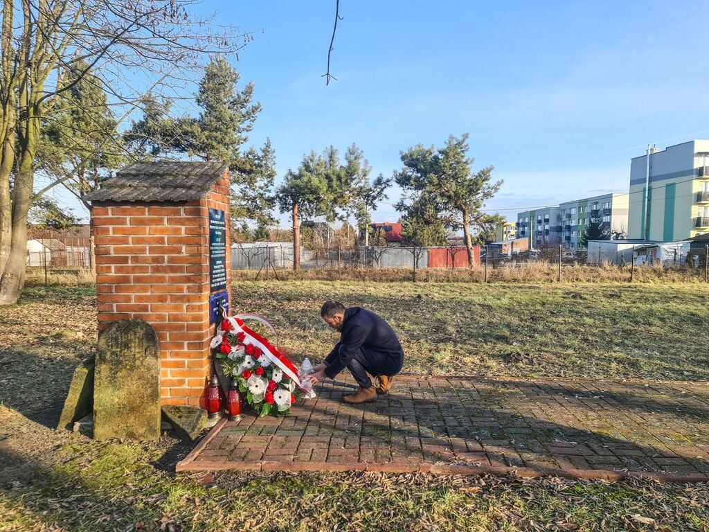 
                                                    DZIEŃ PAMIĘCI OFIAR HOLOKAUSTU
                                                