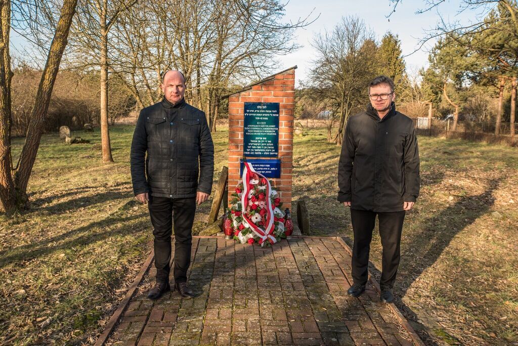 
                                                    DZIEŃ PAMIĘCI OFIAR HOLOKAUSTU
                                                