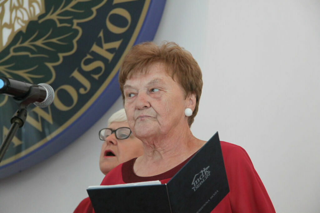 
                                                    40 – lecie Klubu Seniora Jesienna Róża 
                                                