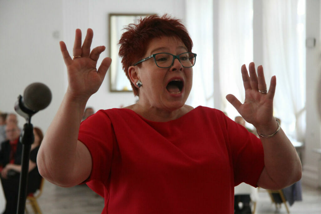
                                                    40 – lecie Klubu Seniora Jesienna Róża 
                                                