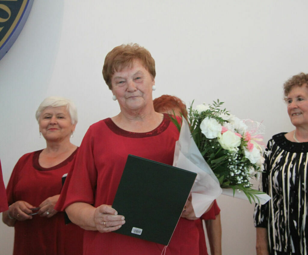 
                                                    40 – lecie Klubu Seniora Jesienna Róża 
                                                