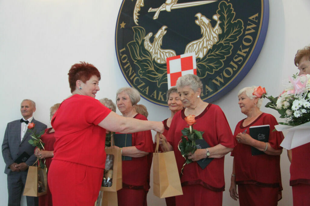 
                                                    40 – lecie Klubu Seniora Jesienna Róża 
                                                