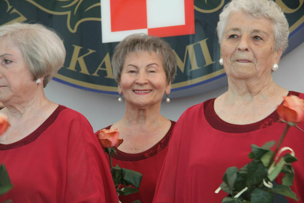 
                                                    40 – lecie Klubu Seniora Jesienna Róża 
                                                