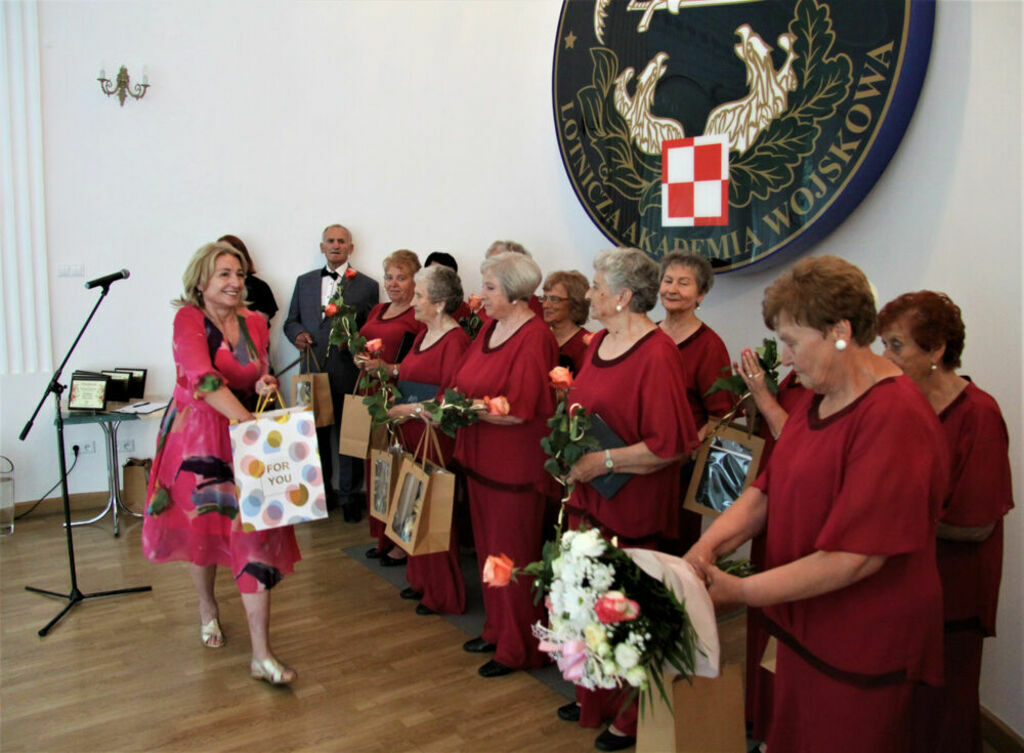 
                                                    40 – lecie Klubu Seniora Jesienna Róża 
                                                