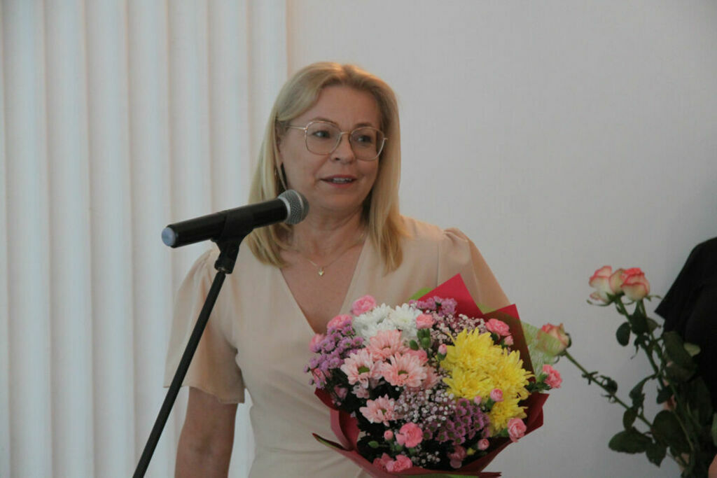 
                                                    40 – lecie Klubu Seniora Jesienna Róża 
                                                