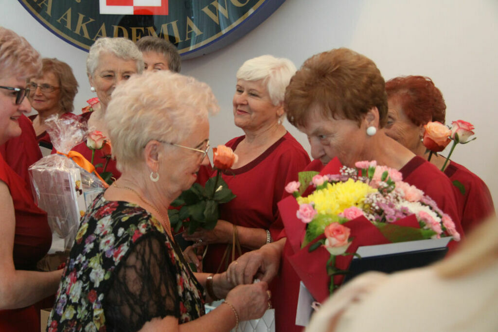
                                                    40 – lecie Klubu Seniora Jesienna Róża 
                                                