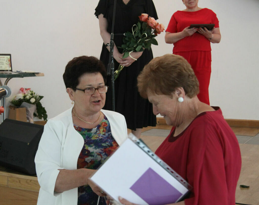 
                                                    40 – lecie Klubu Seniora Jesienna Róża 
                                                